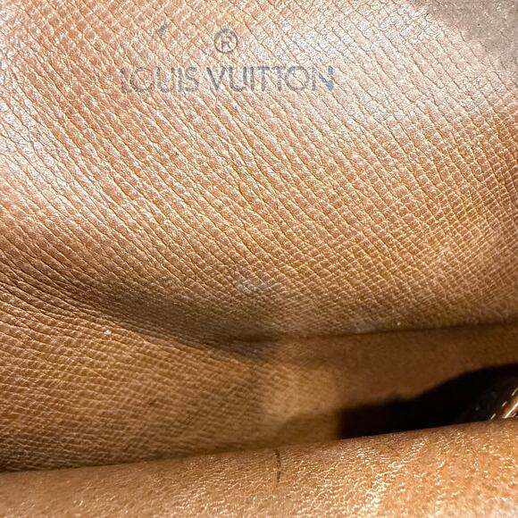 8911 LOUIS VUITTON Monogram Amazone MM Crossbody - Picture 15 of 16